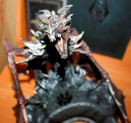 Elder Scrolls V: Skyrim, The - Год чёрного дракона. Skyrim Collector's Edition